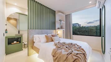 Deluxe Apartment, 5 Bedrooms, City View | Free WiFi