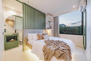 Deluxe Apartment, 5 Bedrooms, City View | Free WiFi - Primavera Building (Medellín)