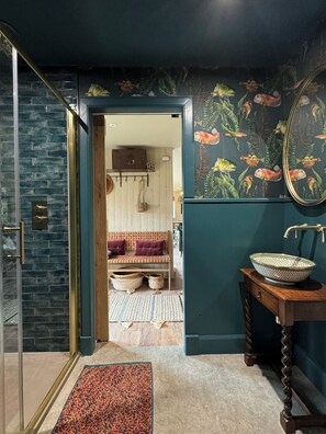 Interior - Understated luxury near Eilean Donan and perfect for exploring Skye  (Kyle)
