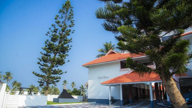 Unclassified image, 1 of 14, button - Ocean Queen Palace Hotel (Kovalam)