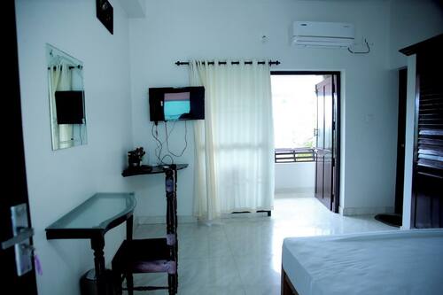 Classic Double Room, Balcony, Sea View | Desk, laptop workspace, free WiFi