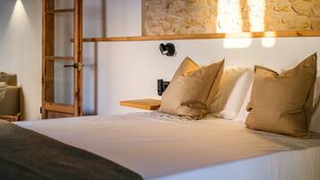 1 bedroom, desk, free WiFi, bed sheets