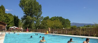 Escape to the Heart of Portugal: Countryside House, near River beach and trails