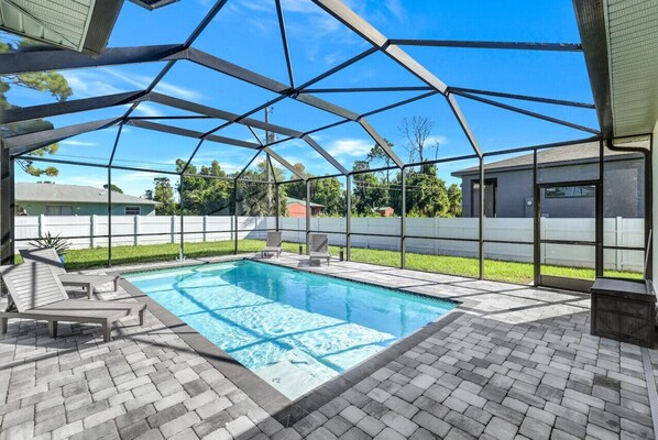 Beheizter Pool