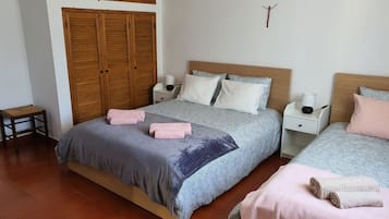 1 bedroom, iron/ironing board, free WiFi, bed sheets