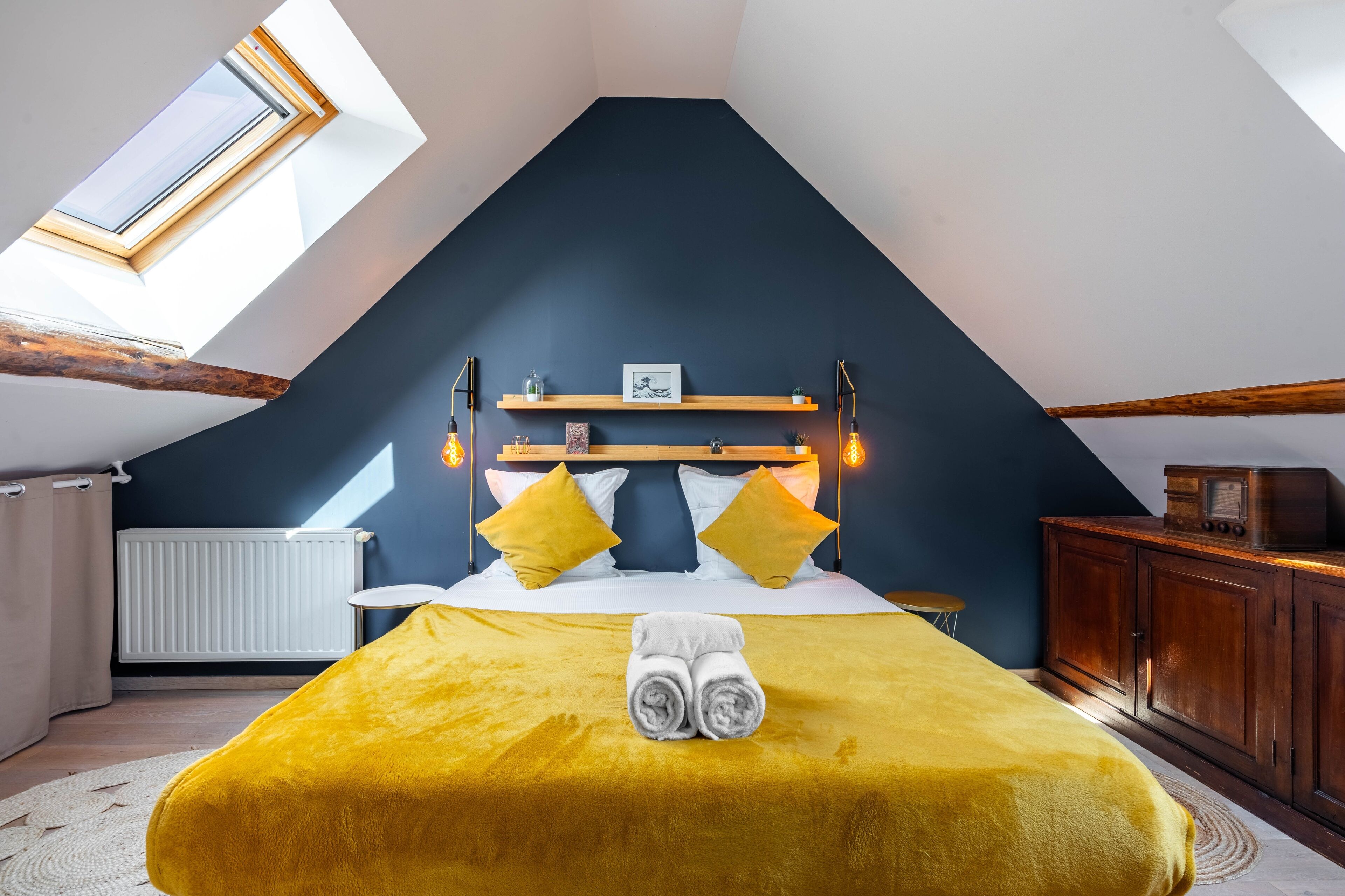 3 bedrooms, desk, iron/ironing board, free WiFi