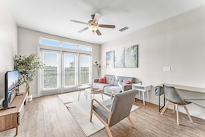 House - Prime Soco 2BR King Suite w Gympickleballlaundry (Austin)