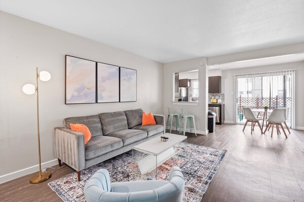 Spacious And Cozy King Bed 2br Suite 5 Min To Dt - Buda, TX