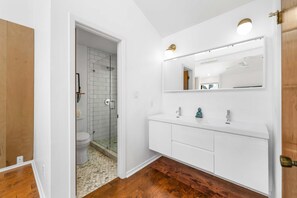 House | 3 bedrooms - Close to Domain DT Shopping Chic Serene 3BR (Austin)