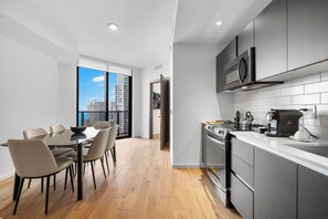 Luxury Apartment, Balcony, City View | Private kitchen - Luxury Studio with Stunning Views & Pool (Miami)