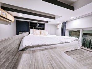 Triple Room, City View | Desk, soundproofing, free WiFi, bed sheets - APEC BnB HOTEL (Ho Chi Minh City)