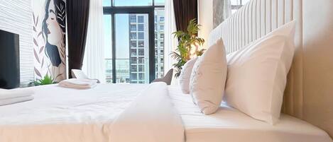 Iron/ironing board, internet, bed sheets