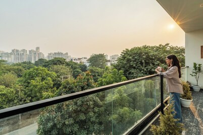 Lime Tree Hotel & One BHK Serviced Apartment - Noida Sector 50 Metro