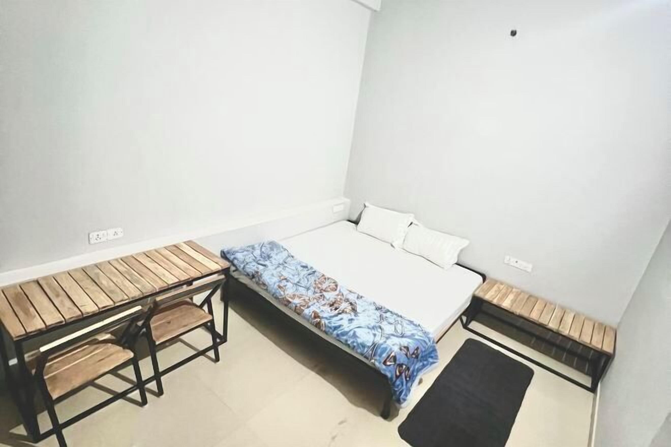 Yksilöllisesti sisustettu, työpöytä