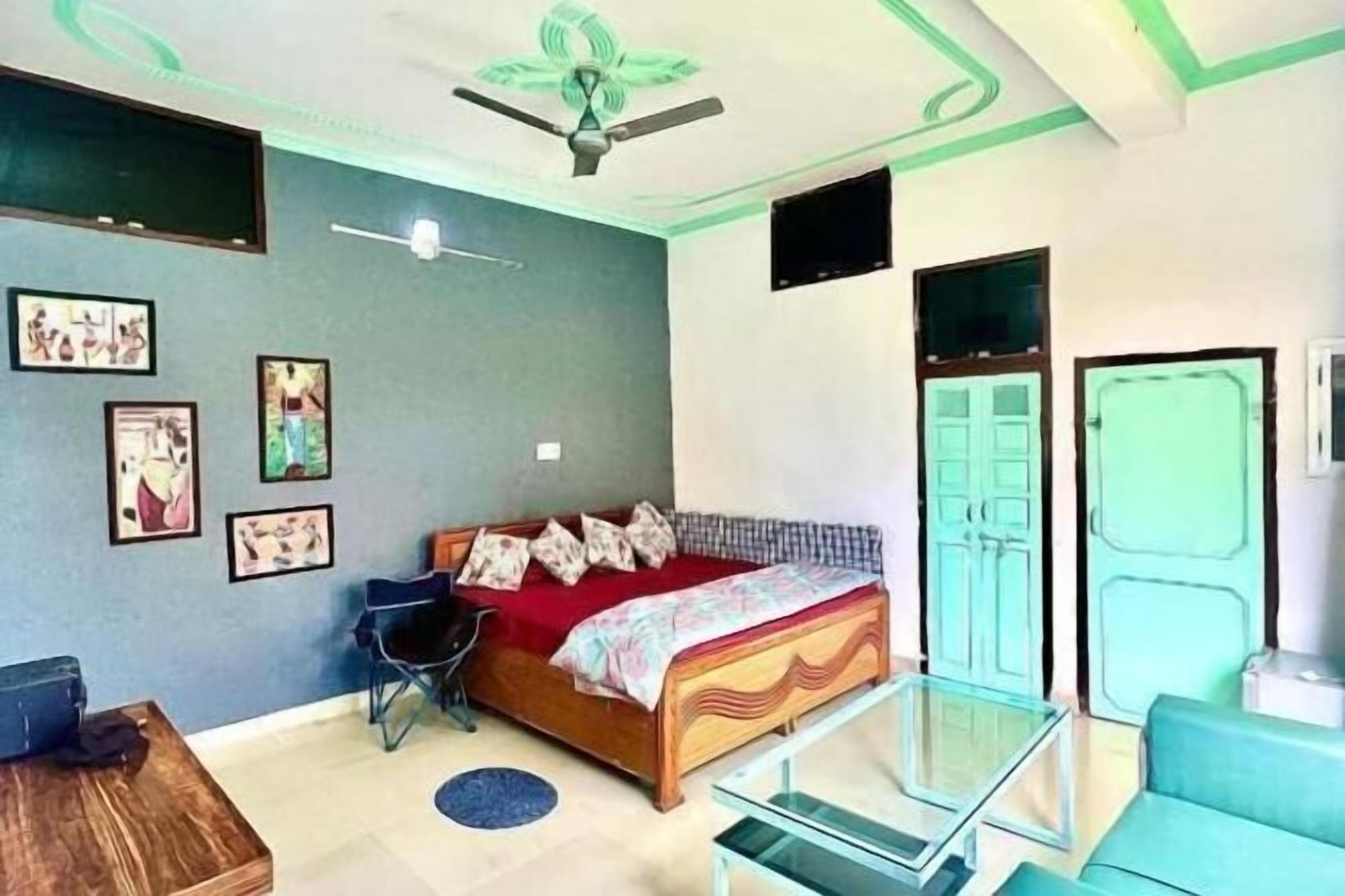 Yksilöllisesti sisustettu, työpöytä