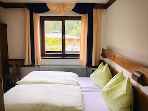 1 Schlafzimmer, Reisekinderbett, WLAN, Bettwäsche