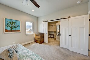 3 habitaciones, escritorio, cuna de viaje y wifi 