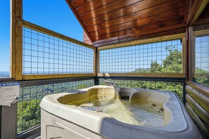 Outdoor spa tub - 100-Mile View 1b/2ba Cabin 15 min to Pigeon Forge. Newly Renovated Bathrooms! (Sevierville)