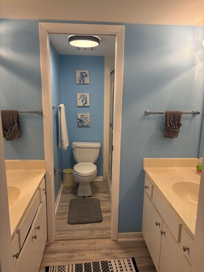 Toallas y papel de baño 