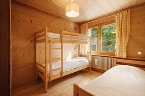 2 bedrooms, WiFi (surcharge), bed sheets - 1st floor, balcony, parking, tv, ski locker, 51m², La Clusaz (La Clusaz)