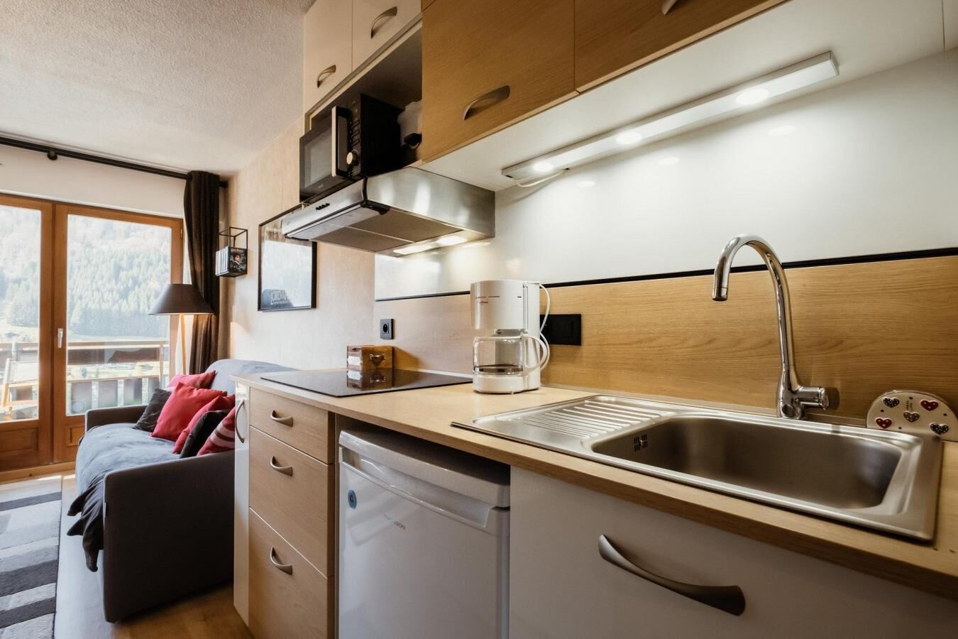 Fridge, microwave, oven