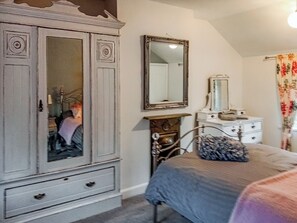 2 bedrooms, free WiFi, bed sheets - Lovely little cottage in a quiet location, walking distance to a gastro pub. (Tuddenham St. Martin, near Ipswich)