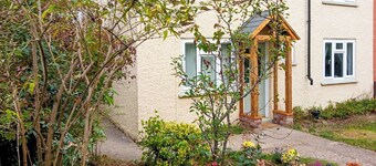 Lovely little cottage in a quiet location, walking distance to a gastro pub.