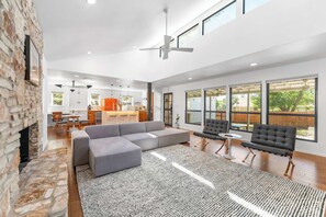 電視、電子遊戲、 辦公室