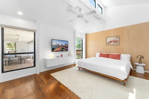 3 bedrooms, desk, iron/ironing board, WiFi - Close to Domain,DT,Shopping | Chic & Serene | 3BR (Austin)