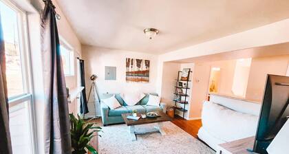 Palmer Lake near AF Academy Pet Friendly King Bed 4 TVs