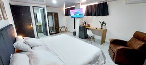 Exclusieve tweepersoonskamer | Luxe beddengoed, bedden met traagschuimmatrassen