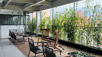 Smart TV de 30 pulgadas con canales por satélite