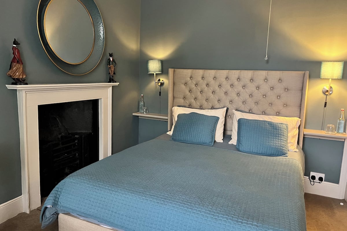 Classic Double Room, City View | Desk, laptop workspace, iron/ironing board, free WiFi