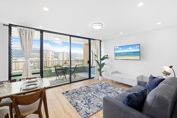 TV - Spacious 2BR Condo | Balcony, Parking, Great Views (Honolulu)