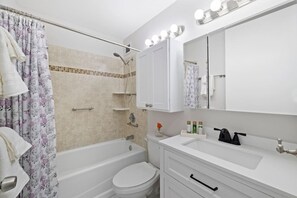 Hårføner og håndklær