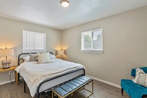 1 bedroom, travel cot, WiFi, bed sheets