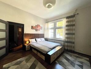 1 bedroom, desk, iron/ironing board, WiFi - Spacious Apartment in the Center of Gdansk by the river (Gdansk)