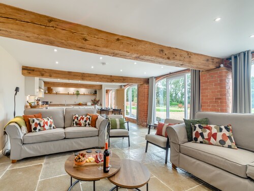 The Granary - UK46002