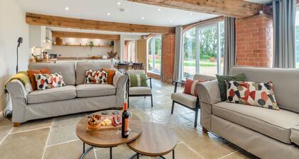 The Granary - UK46002