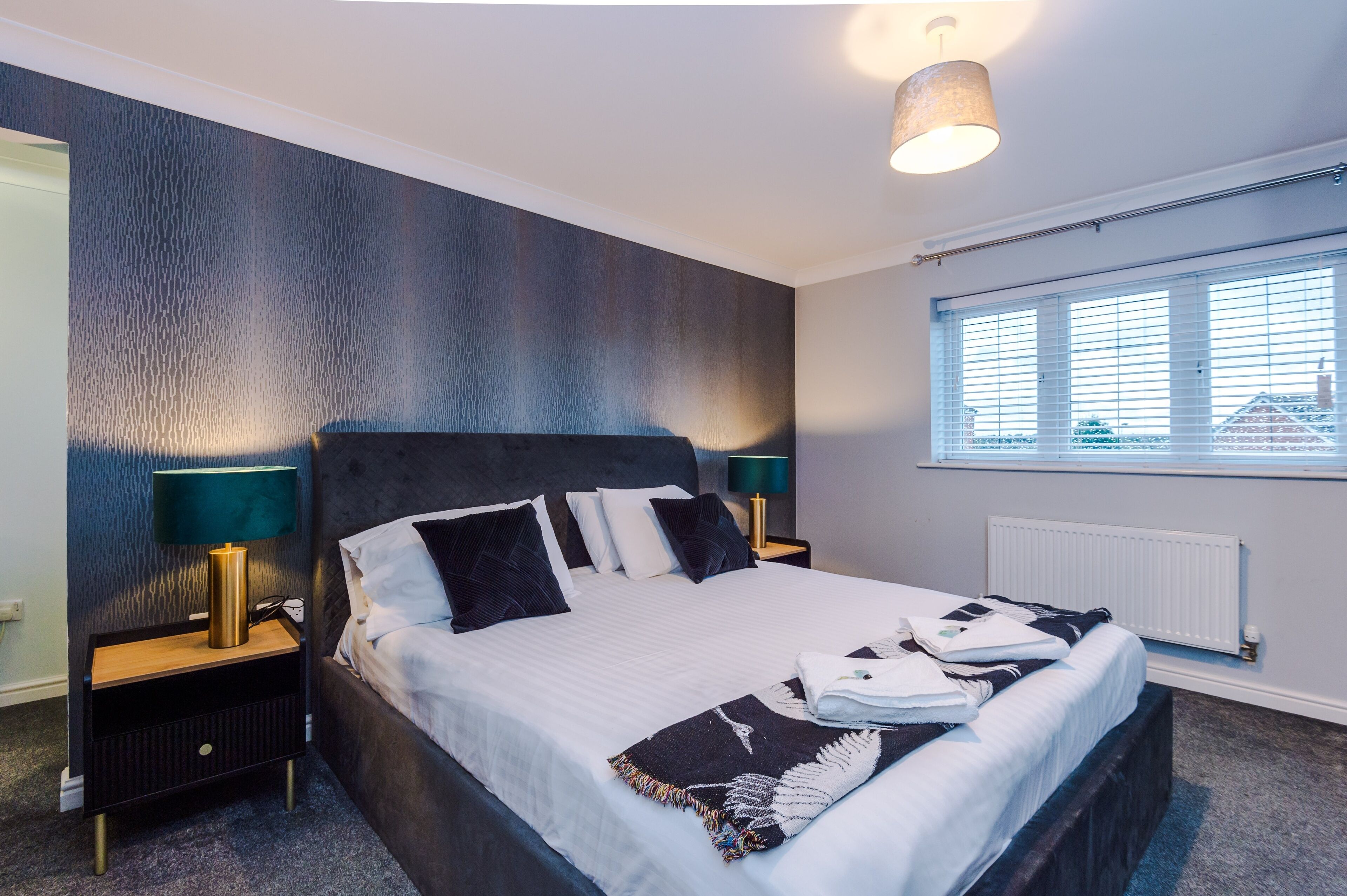 Iron/ironing board, free WiFi, bed sheets