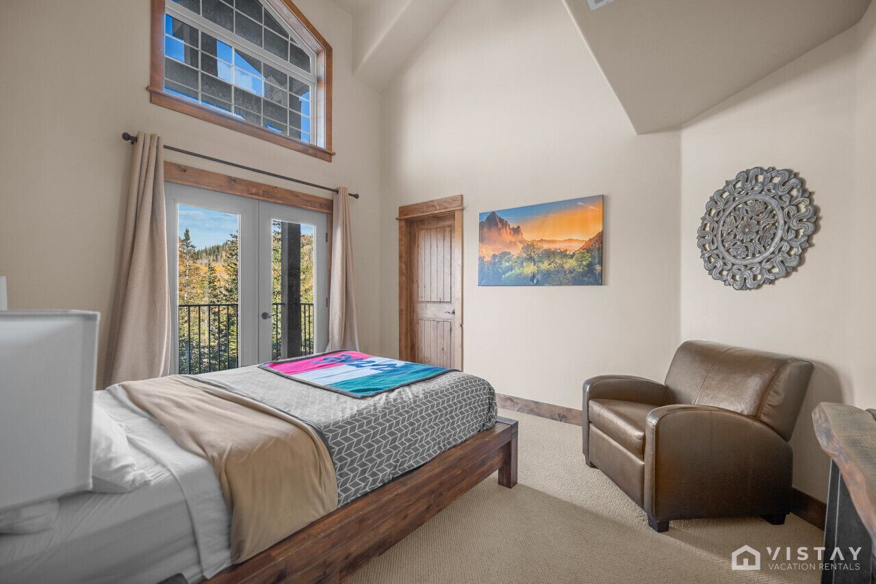 5 bedrooms, WiFi, bed sheets