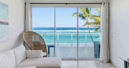 Oceanfront | Pool Hot Tub | TOP Floor 408