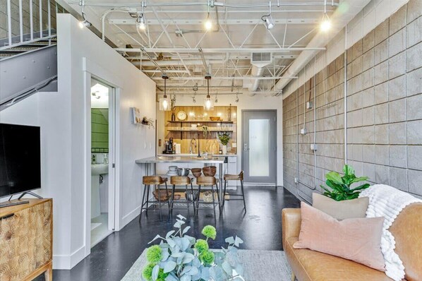 TV, offices