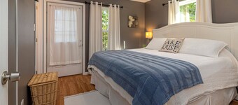 Cozy, Pet friendly, Professional Host, Convenient Location