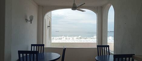 Laptop workspace, free WiFi