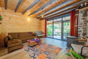 1 sovrum, sängtillbehör av högsta kvalitet och Select Comfort-madrasser