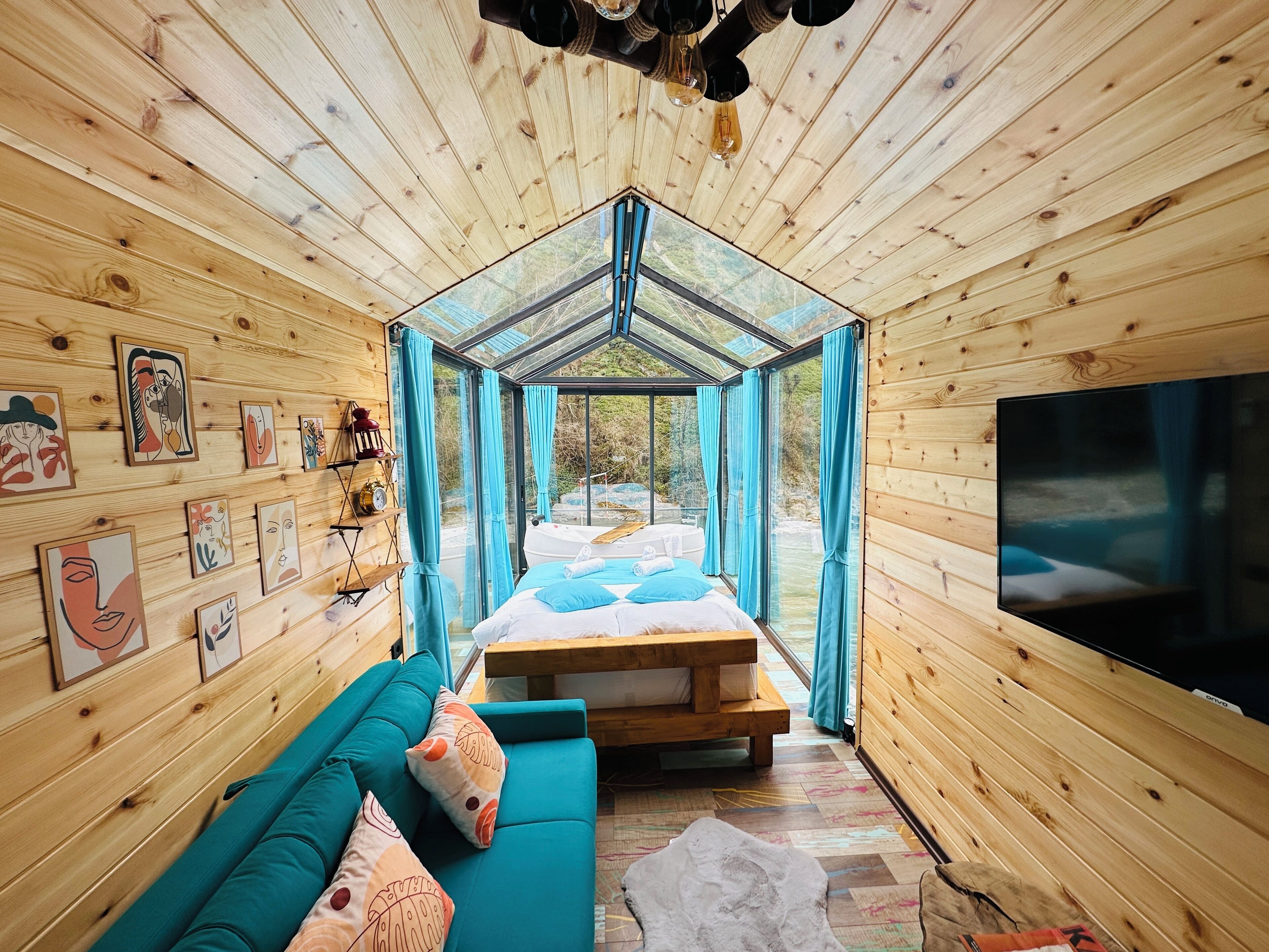 Premium Chalet | 1 bedroom, premium bedding, Select Comfort beds, minibar