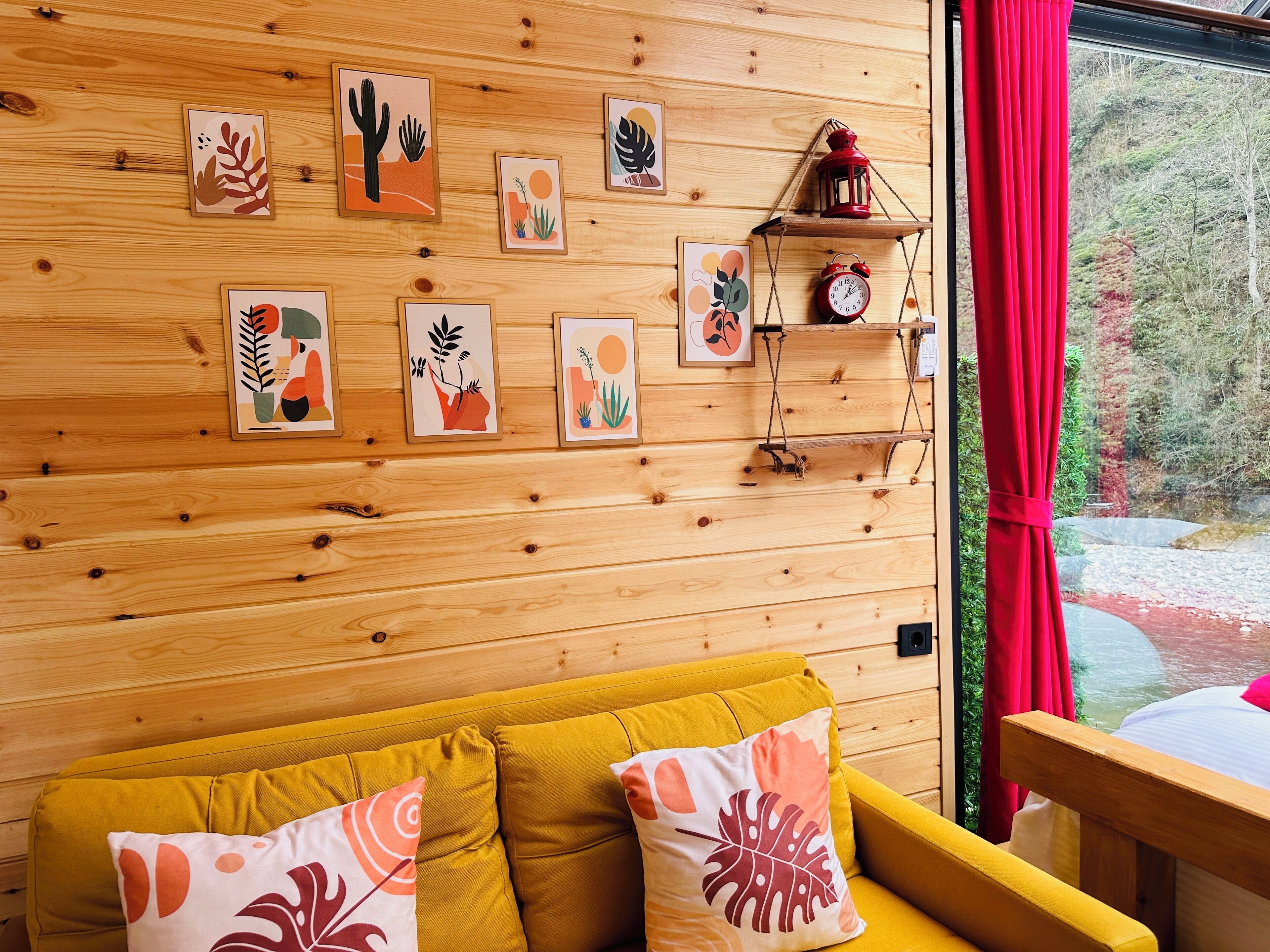 Business Bungalow