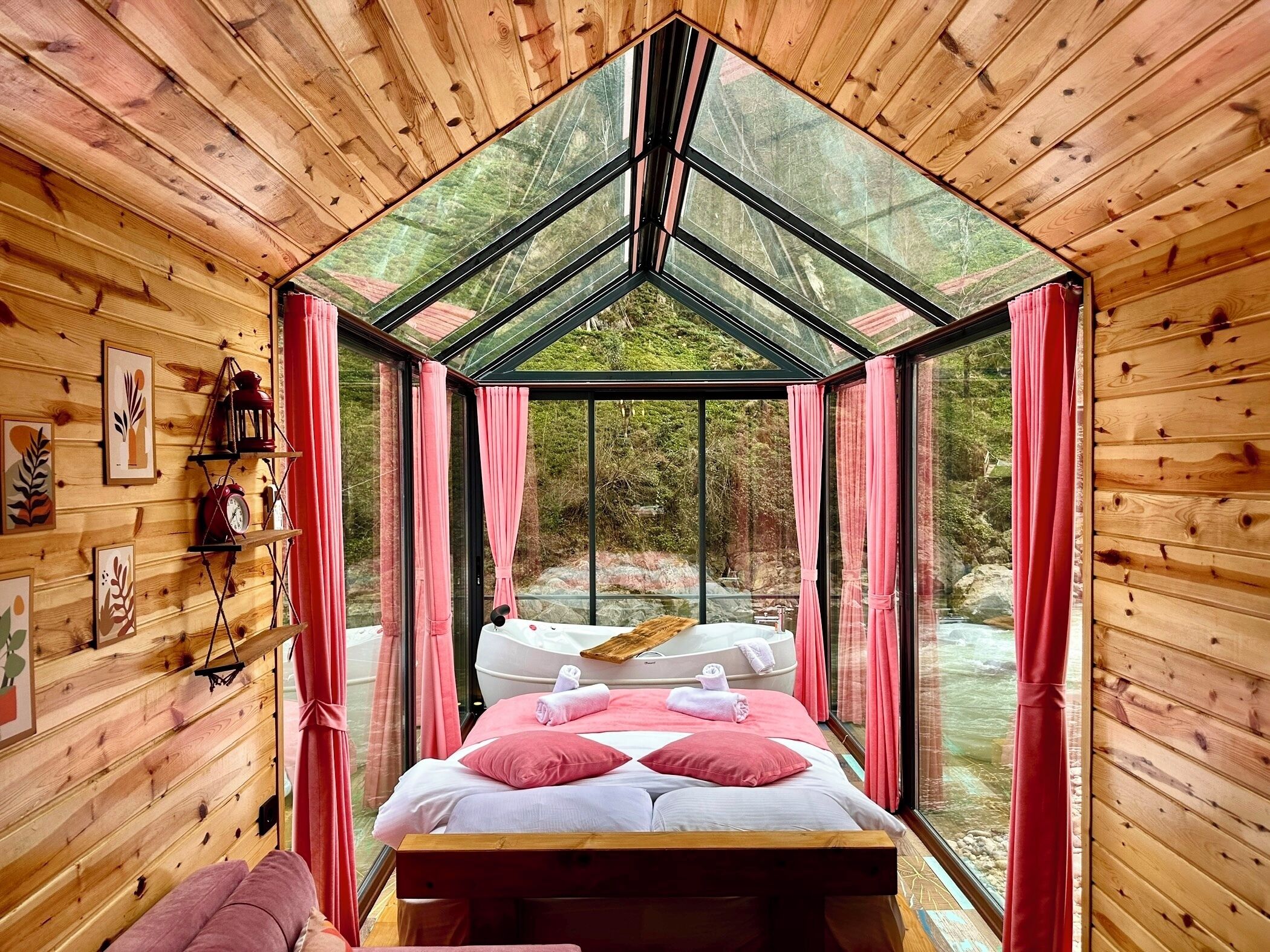 Honeymoon Chalet | 1 bedroom, premium bedding, Select Comfort beds, minibar