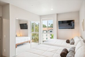2 chambres, fer et planche à repasser, Wi-Fi, draps fournis